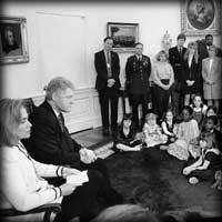 bill & hillary with oklahoma city bombing relatives