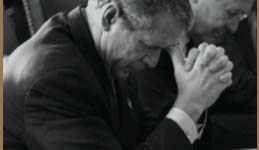 photo of bush praying