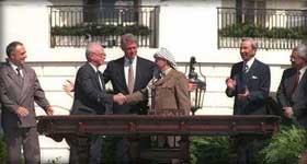 photo of rabin & arafat shaking hands at the white house