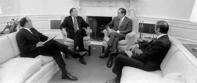 photo of Henry Ford II and Lee Iacocca with President Nixon and John Erlichman